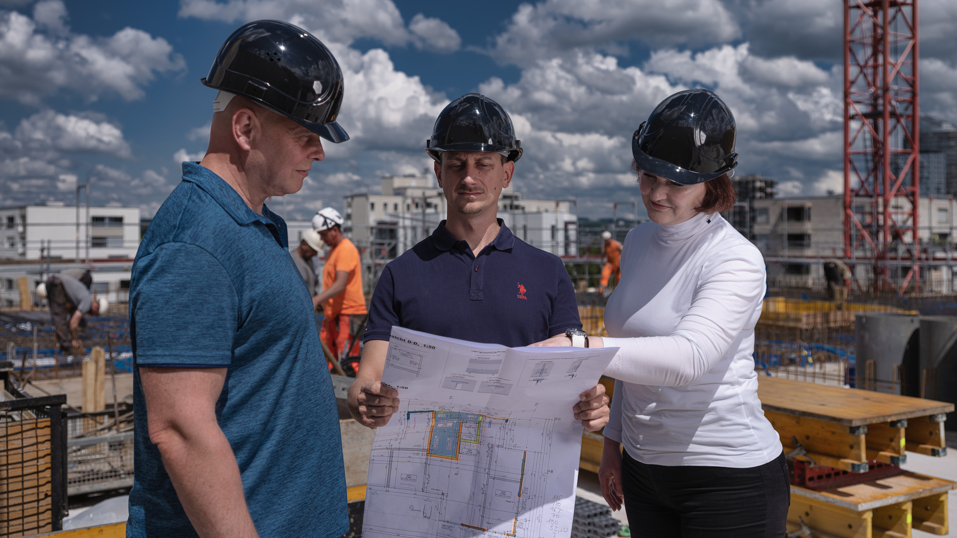 Bauleitung auf der Baustelle